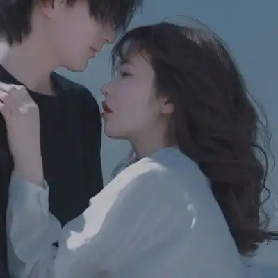 浪漫好看真人头像男女情侣
