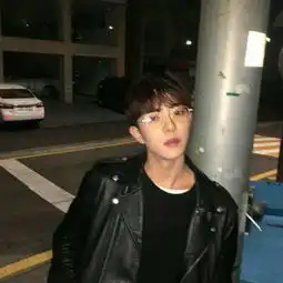 男生非主流头像伤感颓废图片精选2018听悲伤的歌吸寂寞的烟
