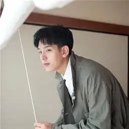 反正就很帅的小哥哥头像图片什么牵制我我就放弃什么.
