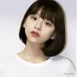 沈梦辰照着baby整却怎么也不像,不过这里有个网红却把自己整成了沈梦辰和baby的结合体