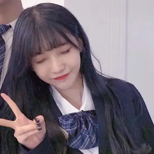 情侣头像愿在你心里的人,就在身边
