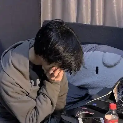 ins小清新文艺范男头是球场晒月男生头像我要个性网
