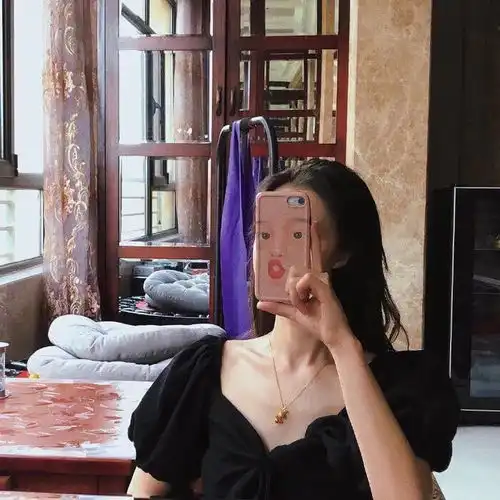 头像我总觉得你很宅诶
