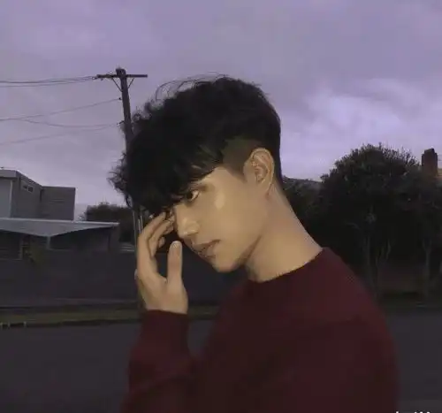 得了相思症的男生,才会频繁发你这3条qq,渣男我6了
