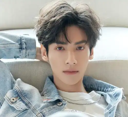 今日看点罗云熙虞书欣袁冰妍邓伦肖战李易峰周冬雨
