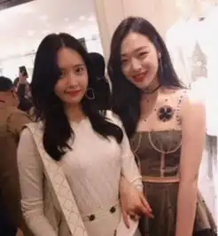 小眼小鼻子的她,凭啥吊打少女时代允儿
