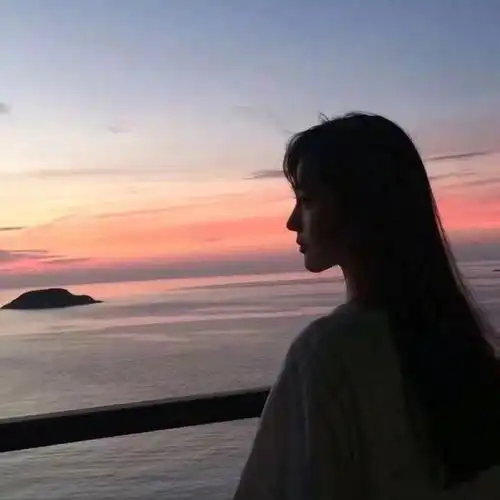 这是情侣头像么
