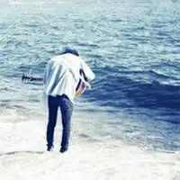 在海边的微信头像男
