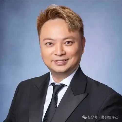 前香港先生变成功人士头衔多,与高钧贤为同届港男,身材大变样像一男星
