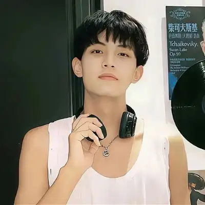 2023最新青春男生头像