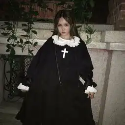 谁还有这种哥特风女头像,越多越好,感谢
