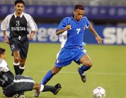 体育图片男足赛况科威特队6比0狂胜巴基斯坦队
