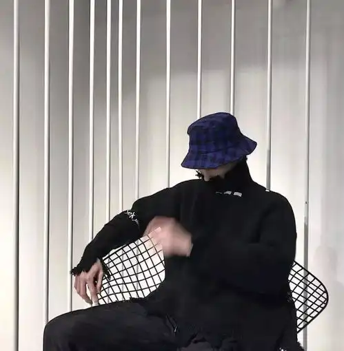 个性戴帽子头像,最喜欢听的土味套路情话在这里
