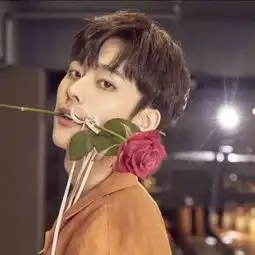 让女生忍不住问微信的9款男生发型,你get了么
