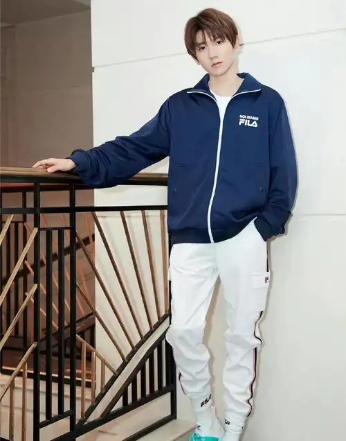 运动装最好看的明星top10王一博鹿晗少年感十足,龚俊男友风
