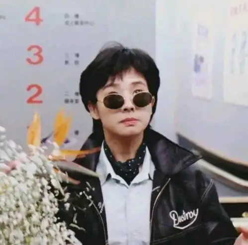 经典怀旧港风情侣头像
