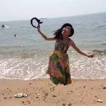 男朋友拍的照片,笑了一整天
