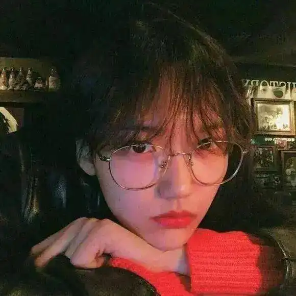 仙女系头像要么孤独要么庸俗
