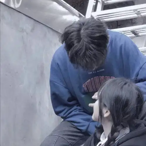 高级情头晚上天天哭感情回回输
