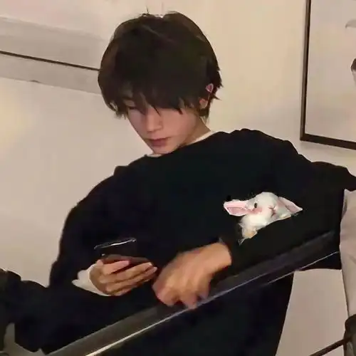 男生头像一眼就心动的头像
