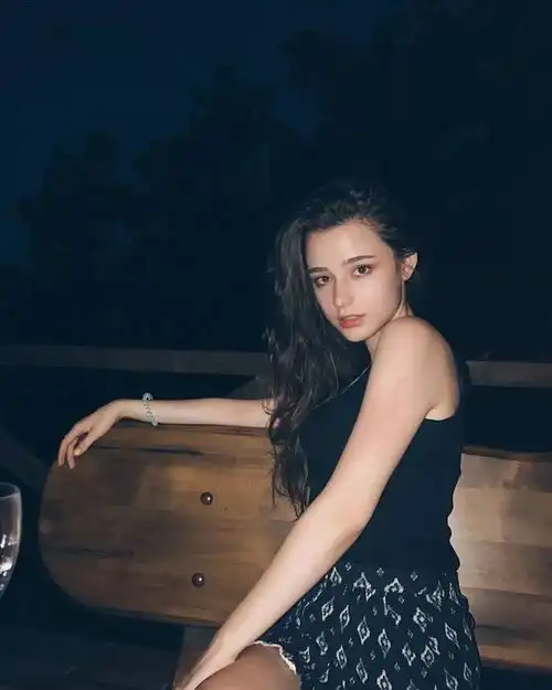 做一个性感又清纯的女生,是什么体验
