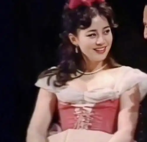 宋丹丹的真实情史,十年婚姻毁于一次婚外情,靠直爽征服5个男人

