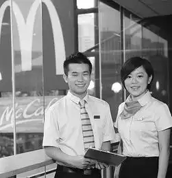 两年,从见习经理到餐厅总经理组图
