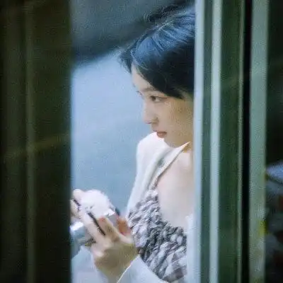 2023唯美氛围感女生头像图片
