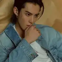 qq头像男生牛仔外套
