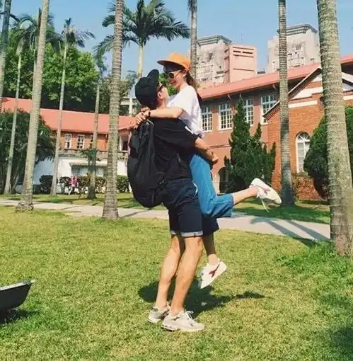 小三带肚逼宫,婚礼上我拿出一纸证明,前夫颜面扫地