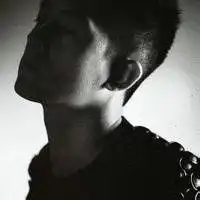 微信男生头像霸气冷酷抽烟微信头像图片大全
