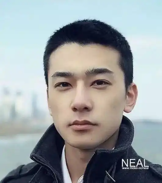 微胖圆脸男生,发型究竟要怎么搞
