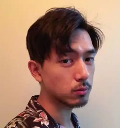 男明星留胡子堪比整容,王宝强更加成熟,而肖战却显的有些油腻

