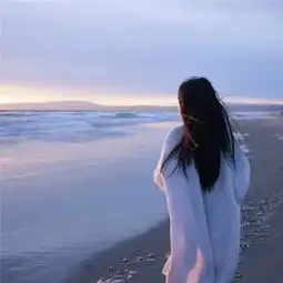 背影女头
