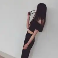 女生侧面头像不露脸背景白色
