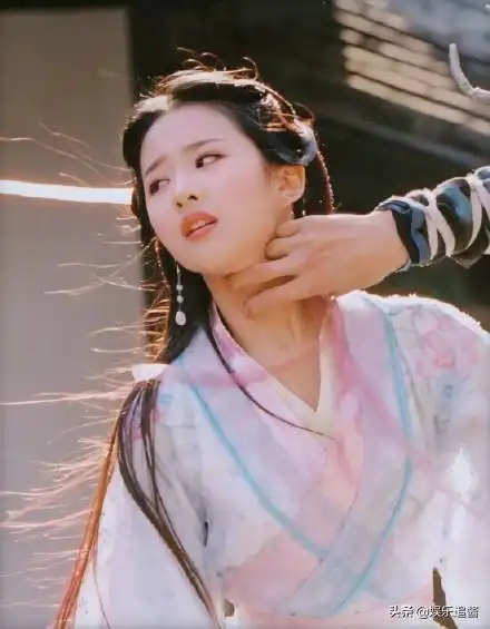 沉迷于过期安利是吃老本刘亦菲早就不是当年的王语嫣了
