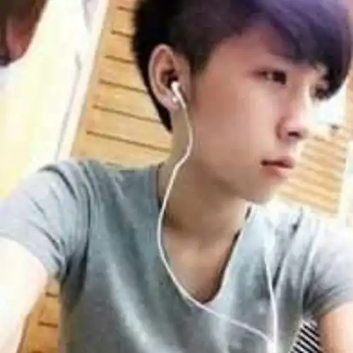 为什么放大不清楚求ps高手搞清楚点
