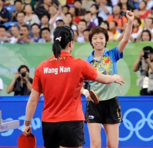 张怡宁28岁嫁大20岁真命天子,38岁生二胎,如今儿女双全很幸福
