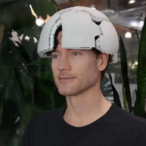 45岁亿万富豪重回18每年砸1300万,雇30个医生我的野心不止年轻
