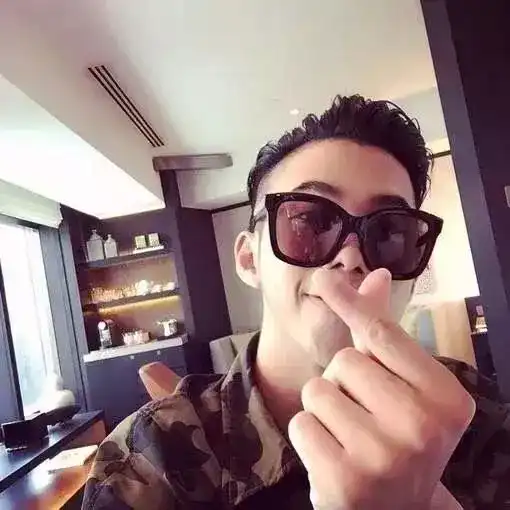 发型帅,小姐姐会陪你看世界杯
