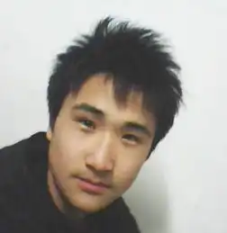 帮忙ps下这张图片我要用来做头像谢谢大家了
