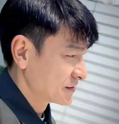 59岁刘德华近照曝光,女儿奴爸爸的独家育儿法值得收藏
