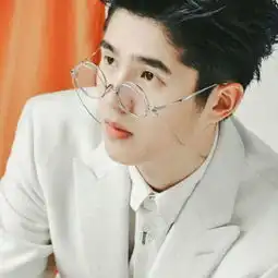 黑色简约绅士领带头像半身领带成熟男人专用头像
