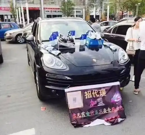 汽车头条上牌年检打广告这是一份摆摊神车的入门级科普

