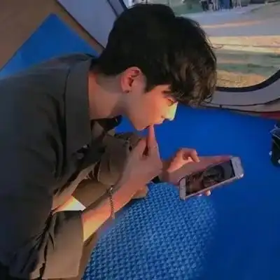 吸引女生的男生微信头像很酷有个性可爱点
