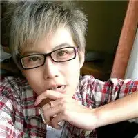 最新2011帅气男生qq头像把这个游戏玩下去
