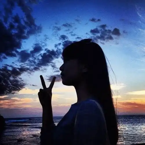 做小姐的,60万还买不够你女模特刺死情人也把自己刺进牢房
