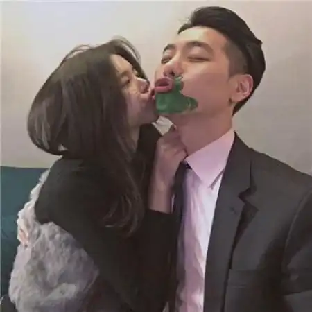 情侣头像男左女右男神女神么么哒
