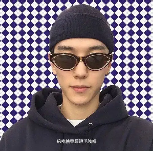 如何优雅地打造适合男生的日系穿衣搭配
