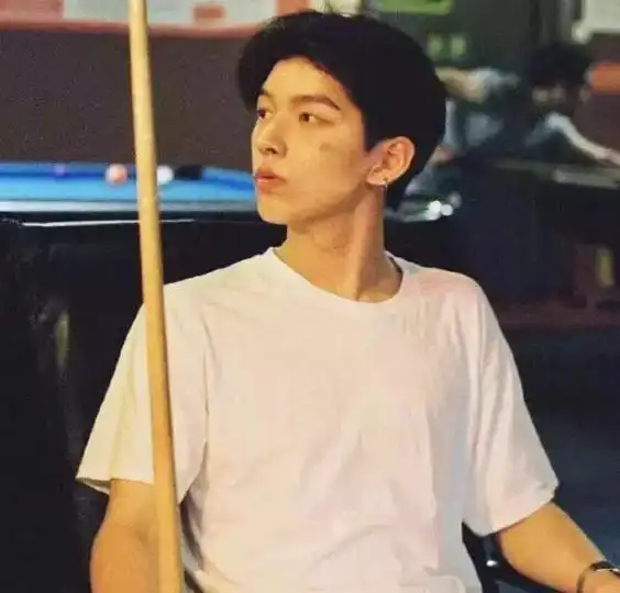 给对方发我想你了,若收到这4字,建议给ta一巴掌,别舔了